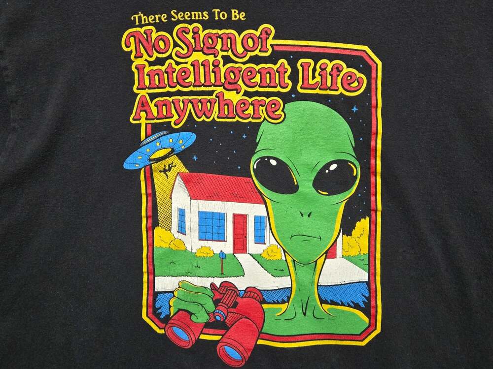 DOM 'No Sign of Intelligent Life Anywhere' Graphic T-Shirt